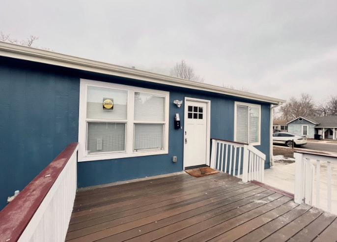 Building Photo - 1510 W Maple Ave