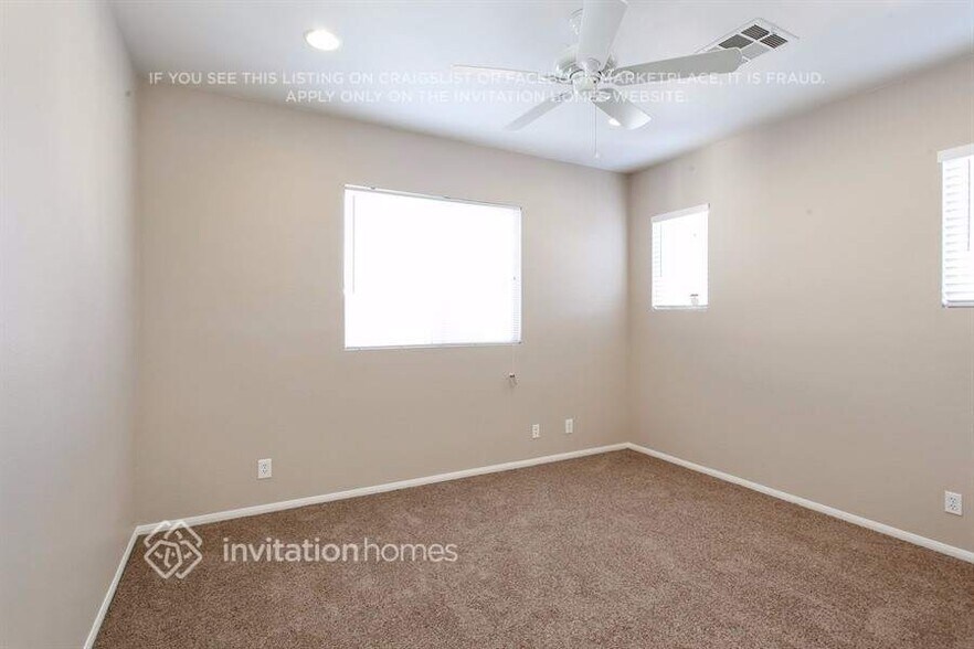 Building Photo - 592 Kavanagh Pl