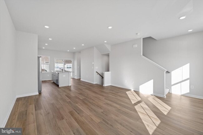 Building Photo - 103 Brashear Ct