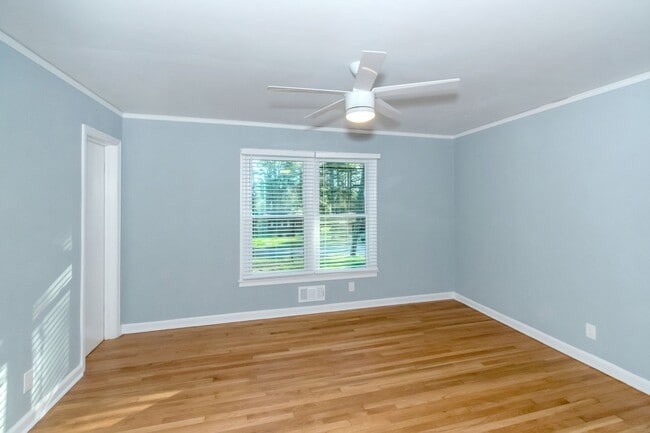 Building Photo - Spacious Family Home in 30311