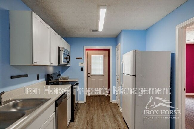 Building Photo - 195 Westchester Cir