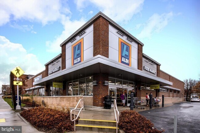 Building Photo - 226 Guthrie Ave