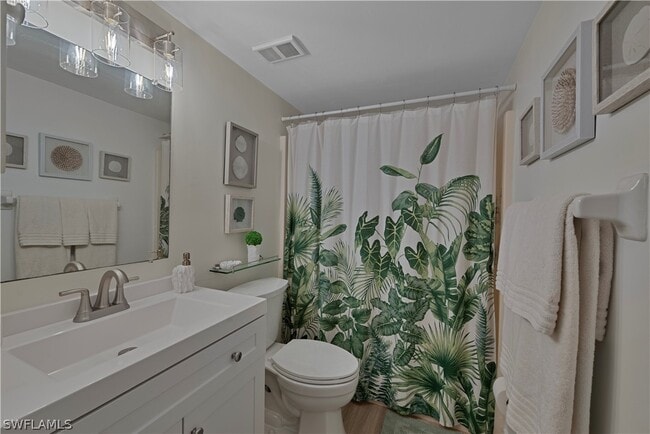 Building Photo - 15161 Cedarwood Ln