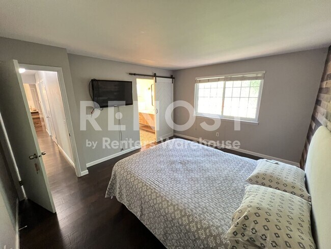 Building Photo - 7274 S Chase Way