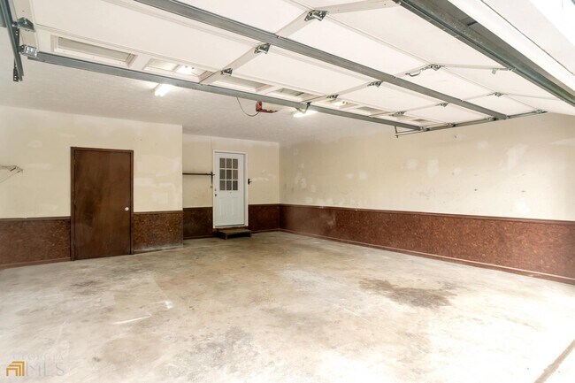 Building Photo - 58 Fair Oaks Dr SE