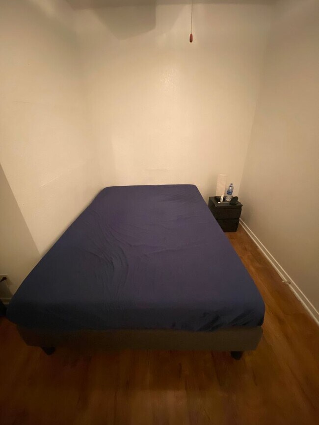 Building Photo - North Campus 1x1 @ University Quarters