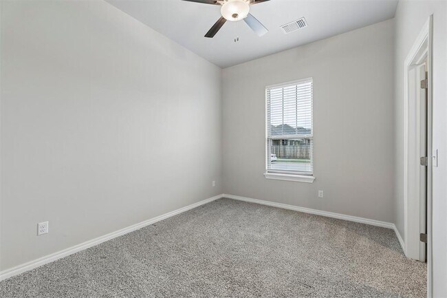 Building Photo - 16129 Villa Valeria Way