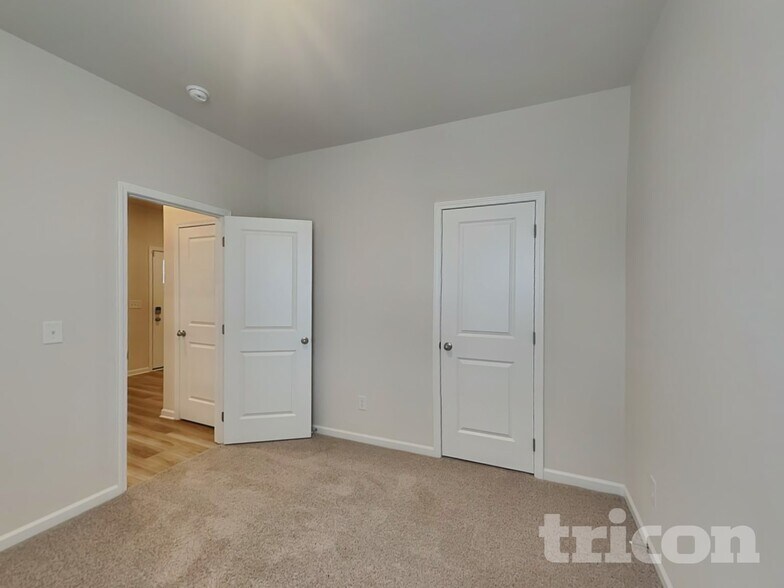 Building Photo - 563 Cedar Brk Dr