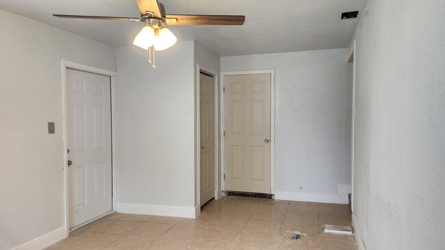 Closet and W&D room - 1015 Woodland Ave