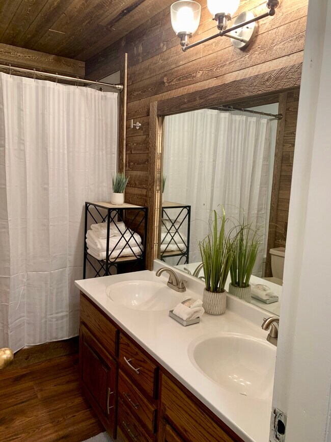 Building Photo - 62927 US Highway 40