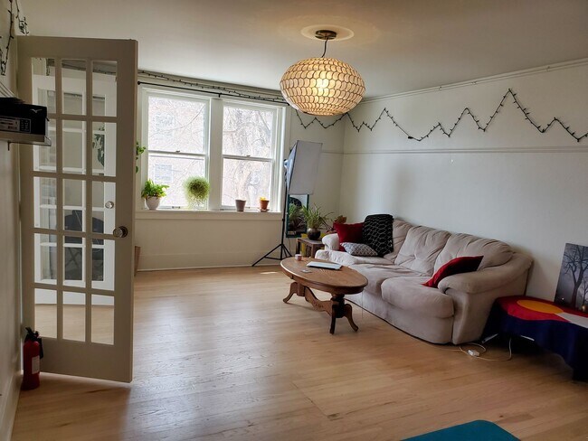 Interior Photo - Laurel220 (KC-JF)