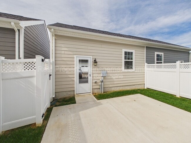 Building Photo - 3284 Charleston Blvd