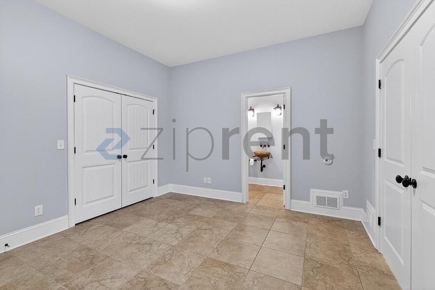 Building Photo - 5029 Ardenwoods Dr