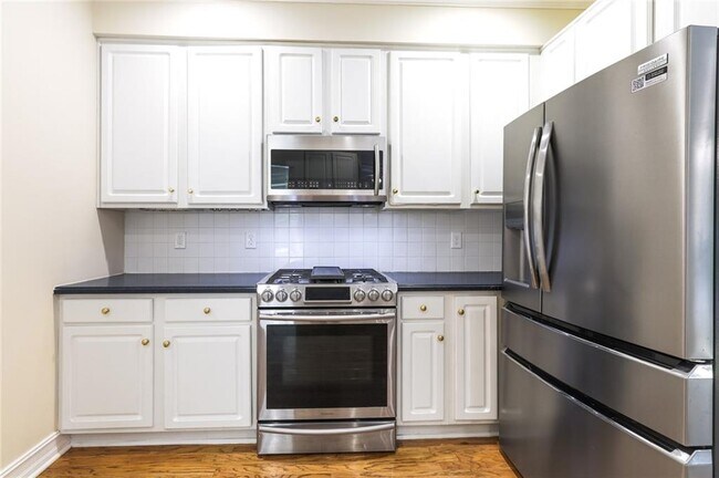 Building Photo - 1167 Druid Walk