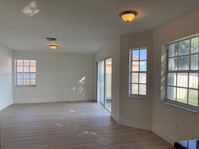 Building Photo - 13848 NW 22nd St