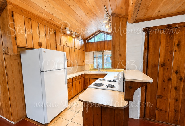 Building Photo - 20381 Sherry Ct