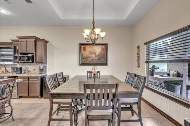 Building Photo - 317 Altozano Dr