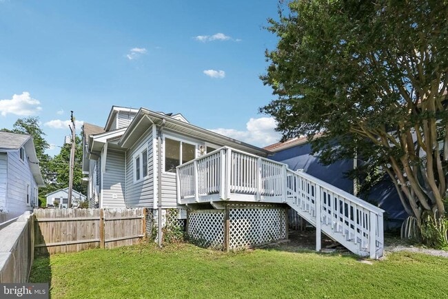 Building Photo - 8321 Bayside Rd