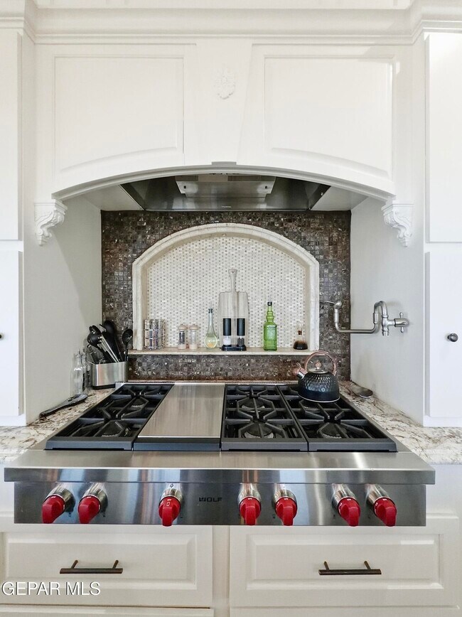 Building Photo - 444 San Clemente Dr