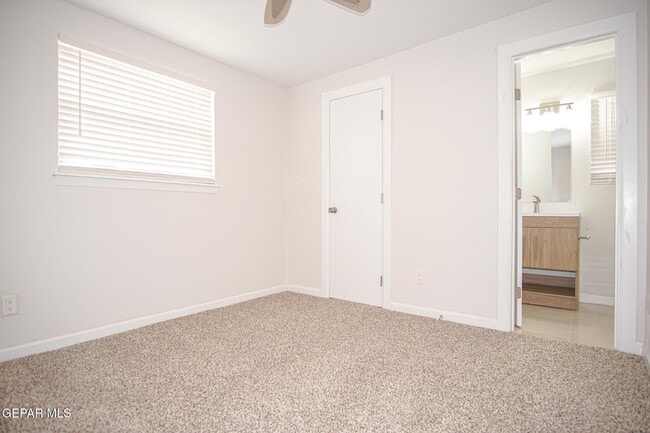 Building Photo - 4920 Alps Dr