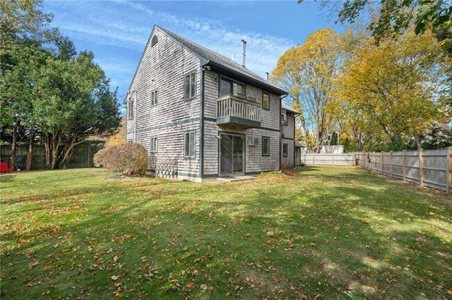 Building Photo - 18 Chapel St