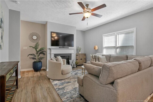 Building Photo - 4631 Cedar Pass Dr