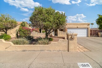Building Photo - 10415 N 63rd Dr