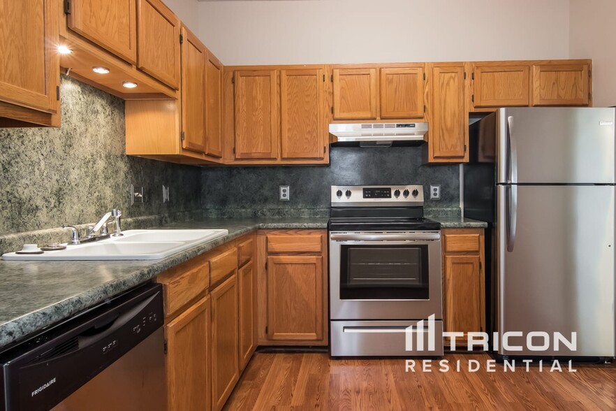 Building Photo - 309 Tendrill Ct