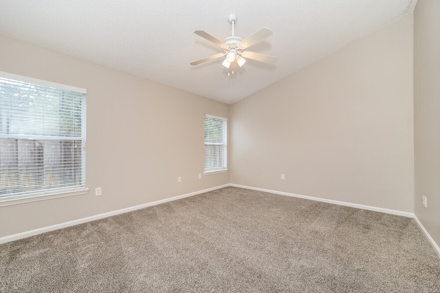 Building Photo - 2459 Woodstork Ct