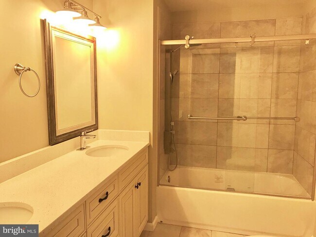 Building Photo - 13447 Chris Mar Ct