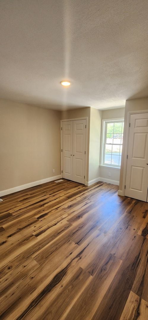 Building Photo - Right in the heart of Crossville *Complete...