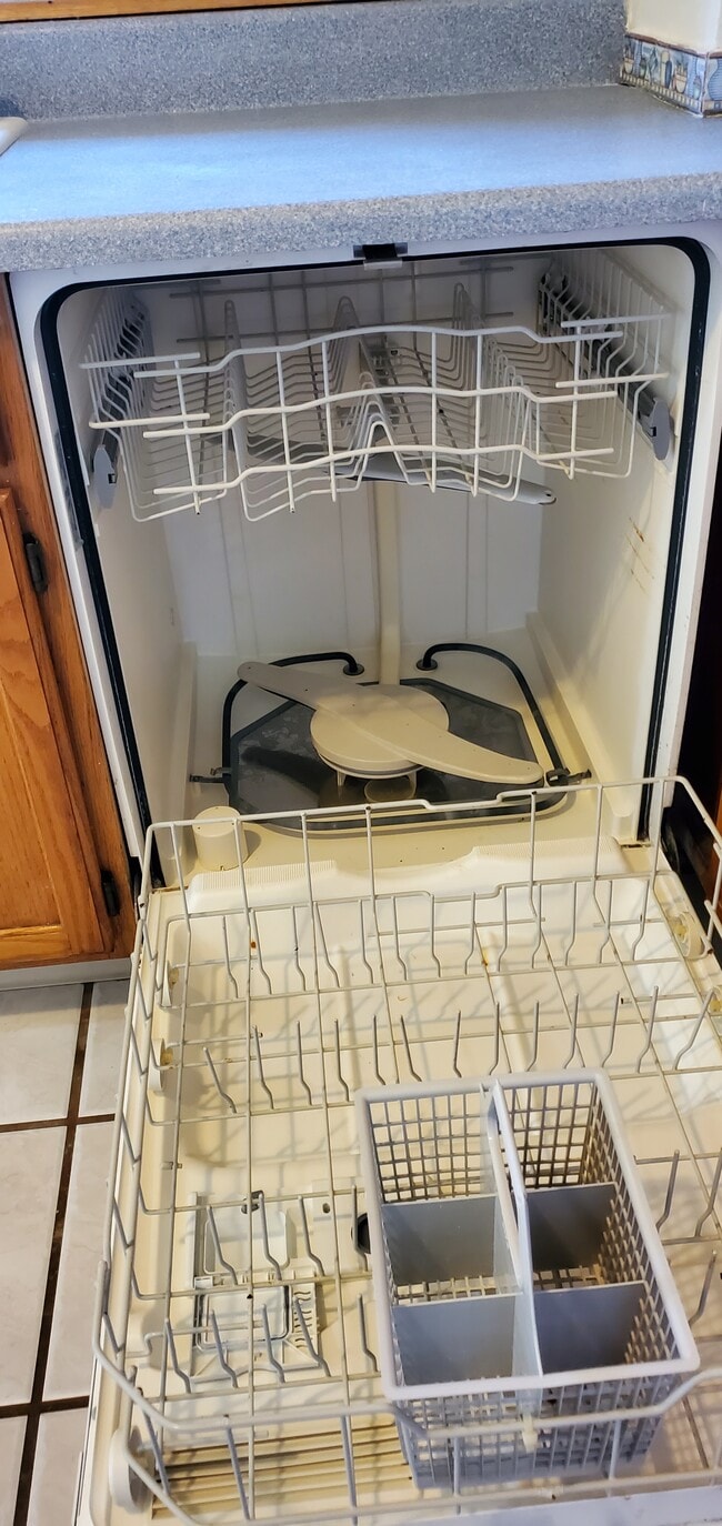 Building Photo - 1163 Higgins Ave