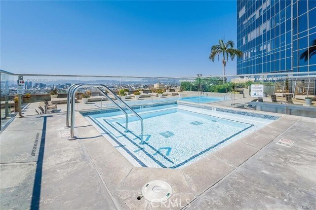 Building Photo - 1100 Wilshire Blvd