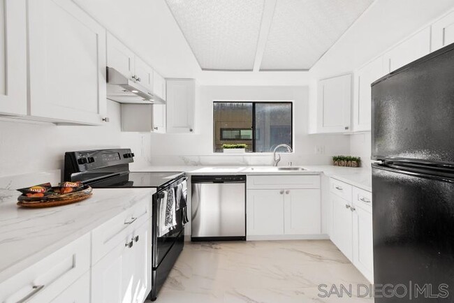 Primary Photo - 5170 Clairemont Mesa Blvd