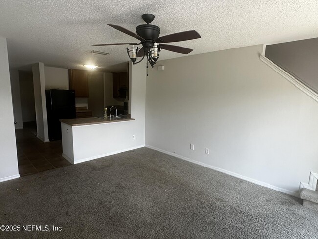 Building Photo - 4676 Playschool Dr