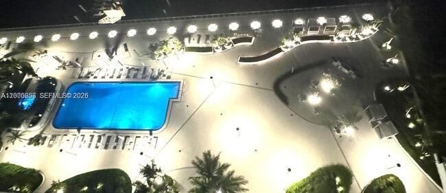 Building Photo - 1000 West Ave