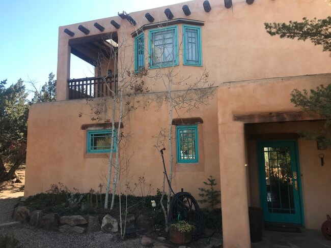 Building Photo - 2356 Santa Barbara Dr.