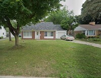 Building Photo - Spacious Allouez 3 Bedroom Home