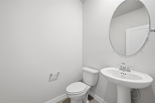 Building Photo - 1720 Arches Rd