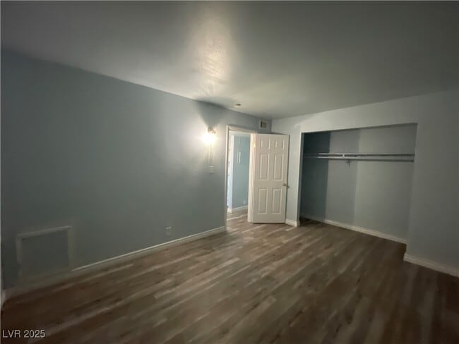 Building Photo - 510 Mckellar Cir