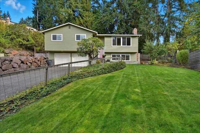 Building Photo - 4bd/2.5ba Woodinville
