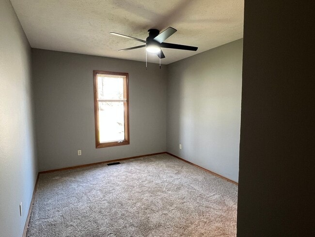 Building Photo - Quiet 3Bed / 2Bath in Sundance Estates