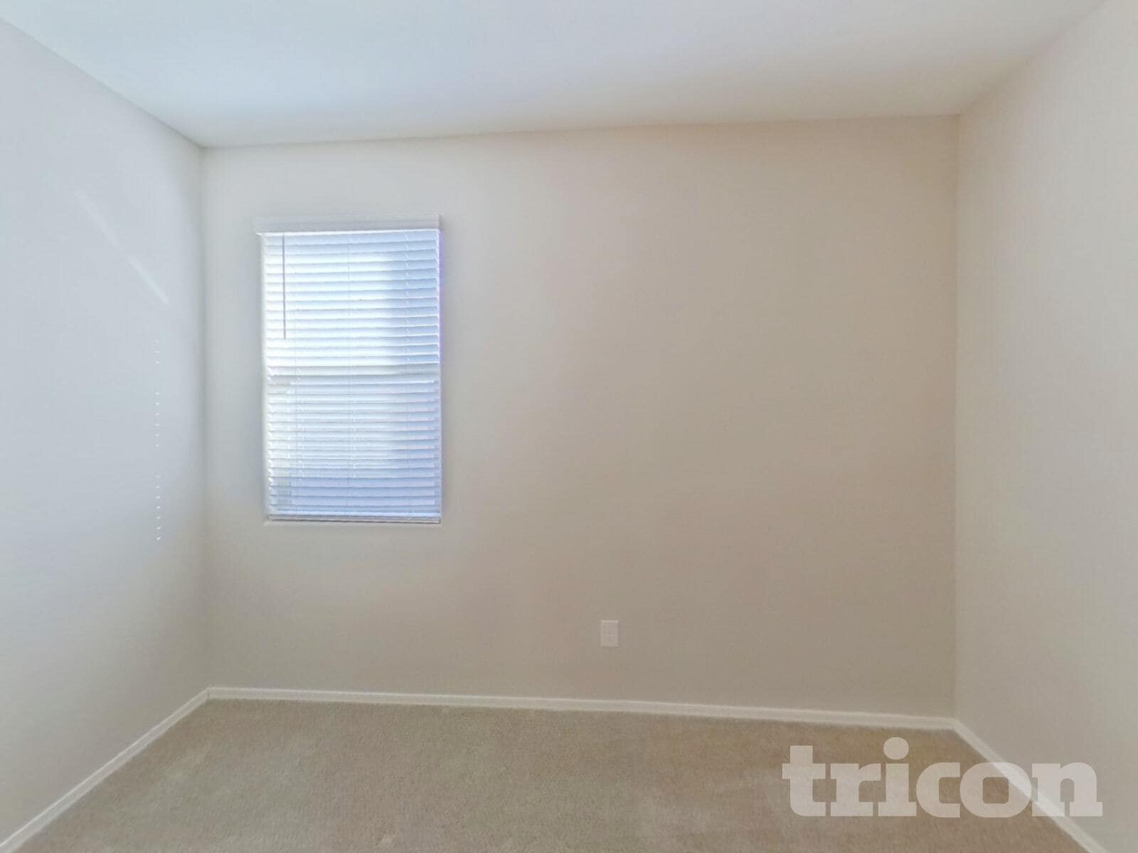 Building Photo - 31074 W Amelia Ave