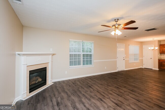 Building Photo - 444 Townsend Bend