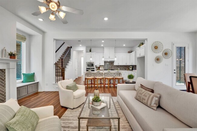 Building Photo - 8216 Bethpage Dr