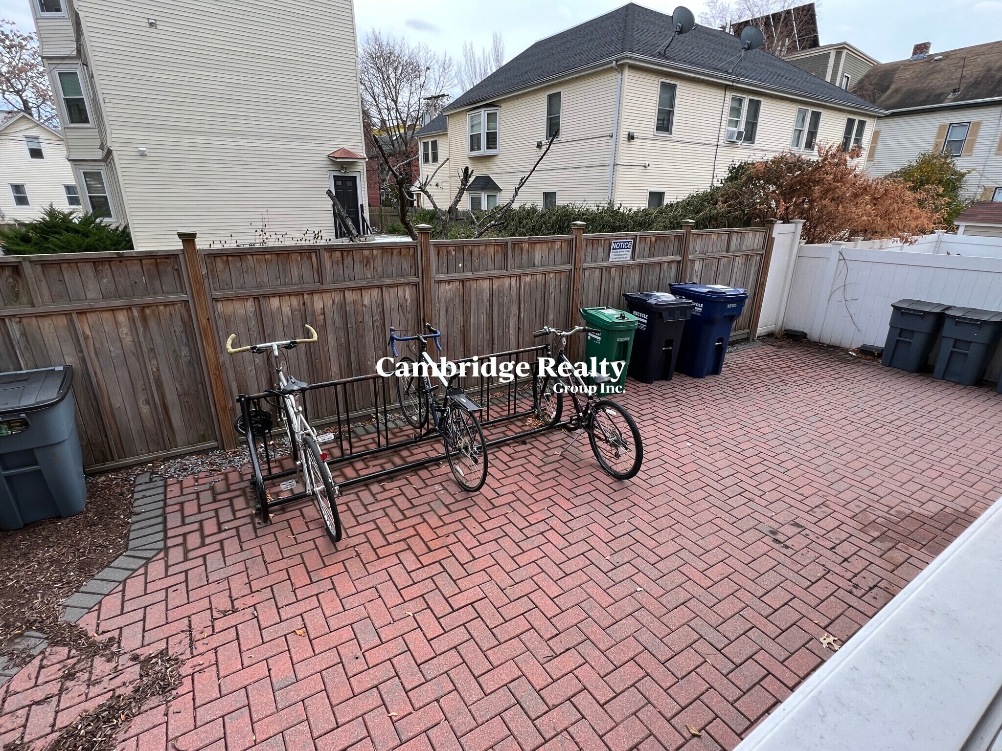 Building Photo - 107 Columbia St