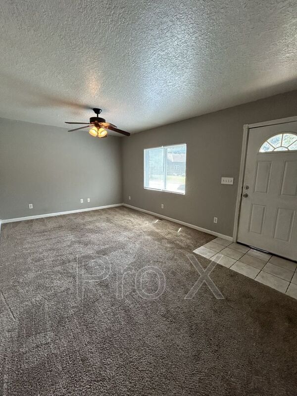 Building Photo - 205 E Kansas St
