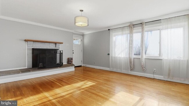 Building Photo - 1703 Tioga Rd