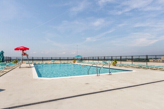 Building Photo - 5500 Friendship Blvd