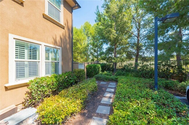 Building Photo - 185 Pathway
